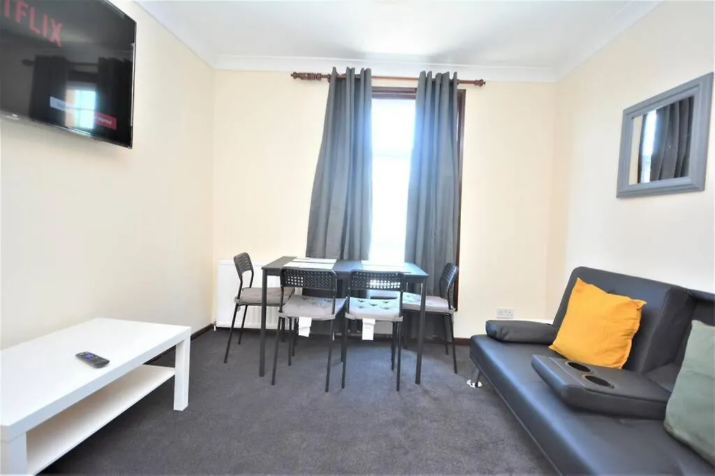 Lovely 3Bedroom Apartment London