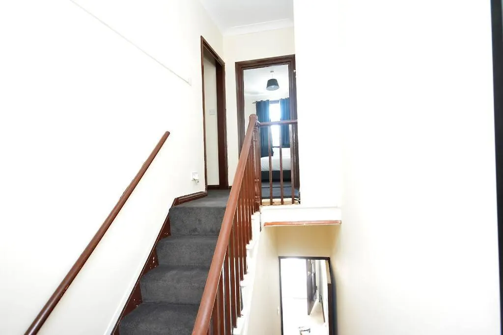 Lovely 3Bedroom Apartment London 0*,  United Kingdom